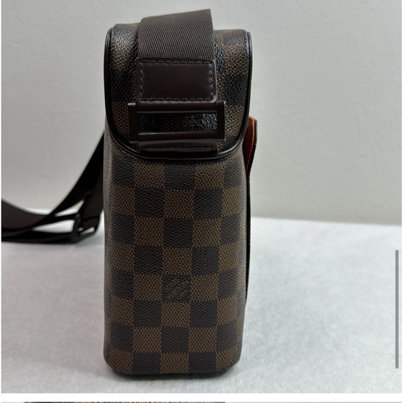 LOUIS VUITTON DAMIER BROWN UNISEX CROSSBODY WITH DUST BAG - Picture 8 of 16